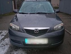 Silber Gebraucht 2004 Mazda 2 Limousine | 4.050 € (Fairer Preis)
