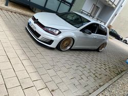 Weiß Gebraucht 2015 VW Golf VII GTI Kleinwagen | 21.000 €