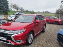 Dynamikrot Gebraucht 2020 Mitsubishi Outlander P-HEV Plus SUV | 23.490 € (Fairer Preis)
