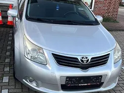 Silber Gebraucht 2009 Toyota Avensis Executive Kombi | 2.000 € (Superpreis)