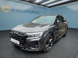 Grau Gebraucht 2024 Audi Q7 S-Line SUV | 73.799 € (Etwas zu teuer)