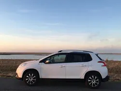Weiß Gebraucht 2016 Peugeot 2008 Style SUV | 7.900 € (Etwas zu teuer)