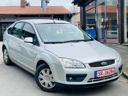 Silber Gebraucht 2007 Ford Focus Style Limousine | 999 € (Superpreis)