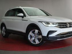 Weiß Gebraucht 2021 VW Tiguan Elegance SUV | 25.490 € (Fairer Preis)