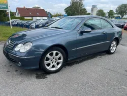 Blau Gebraucht 2003 Mercedes CLK200 Coupé | 4.850 € (Fairer Preis)