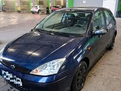 Blau Gebraucht 2005 Ford Focus Kleinwagen | 600 € (Superpreis)