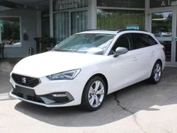 Weiß ("candy" weiss) Gebraucht 2023 Seat Leon FR Kombi | 27.990 € (Etwas zu teuer)