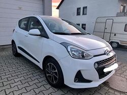 Weiß Gebraucht 2018 Hyundai i10 Kleinwagen | 11.900 € (Etwas zu teuer)