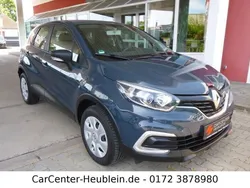 Blau Gebraucht 2018 Renault Captur Life SUV | 11.390 € (Fairer Preis)