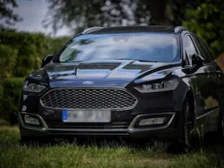 Schwarz Gebraucht 2015 Ford Mondeo Vignale Kombi | 10.100 € (Guter Preis)