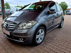 Mountaingrau met. Gebraucht 2010 Mercedes A200 Avantgarde Limousine | 6.799 € (Etwas zu teuer)