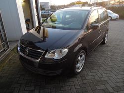 Schwarz Gebraucht 2008 VW Touran Trendline Van / Kleinbus | 4.995 € (Teuer)