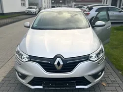 Silber Gebraucht 2016 Renault Mégane III Life Limousine | 8.399 € (Guter Preis)