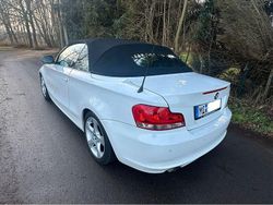 Weiß Gebraucht 2011 BMW 118 Cabriolet Cabrio | 9.500 € (Fairer Preis)
