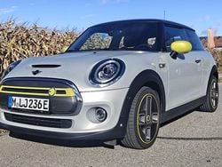 Silber Gebraucht 2020 Mini Cooper SE Kleinwagen | 16.500 € (Fairer Preis)