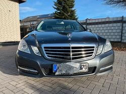 Grau Gebraucht 2010 Mercedes E200 Limousine | 5.300 € (Superpreis)