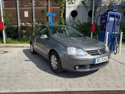 Grau Gebraucht 2006 VW Golf V Limousine | 2.100 € (Fairer Preis)