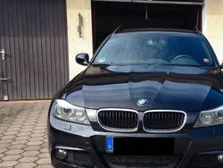 Schwarz Gebraucht 2009 BMW 320 M Sport Kombi | 11.500 €