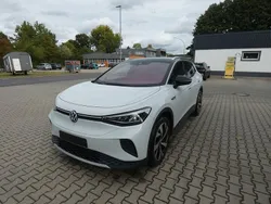 Gletscherweiß metallic Gebraucht 2021 VW ID.4 Pro Performance SUV | 22.990 € (Fairer Preis)