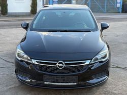 Schwarz Gebraucht 2018 Opel Astra Edition Limousine | 7.500 € (Fairer Preis)