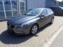 Grau Gebraucht 2014 Volvo V40 You! Kombi | 7.200 € (Guter Preis)