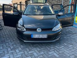 Grau Gebraucht 2017 VW Golf VII Kombi | 9.999 € (Etwas zu teuer)
