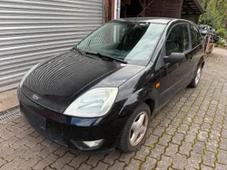 Schwarz Gebraucht 2003 Ford Fiesta Kleinwagen | 450 € (Superpreis)