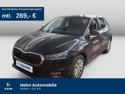 Schwarzmagic perleffekt met. Gebraucht 2024 Skoda Fabia Selection Limousine | 21.430 € (Fairer Preis)