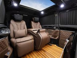 Schwarz Neu 2025 Mercedes V300 Luxury Van / Kleinbus | 374.850 €