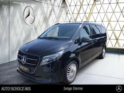 Obsidianschwarz metallic Gebraucht 2024 Mercedes V220 Style Van / Kleinbus | 59.888 € (Teuer)