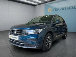 Blau Gebraucht 2024 VW Tiguan SUV | 33.849 € (Guter Preis)