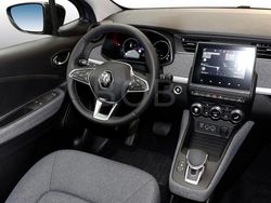 Blau Gebraucht 2024 Renault Zoe Evolution Kleinwagen | 24.348 € (Teuer)