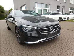 Schwarz Gebraucht 2020 Mercedes E220 Avantgarde Limousine | 27.900 € (Fairer Preis)