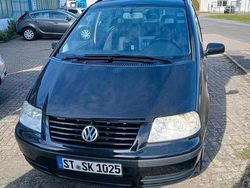Schwarz Gebraucht 2003 VW Sharan Highline Van / Kleinbus | 3.300 € (Etwas zu teuer)