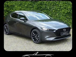 Machine gray Neu 2025 Mazda 3 Homura-Line Limousine | 29.300 € (Guter Preis)