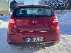 Rot Gebraucht 2009 Hyundai i30 Classic Limousine | 2.200 € (Superpreis)