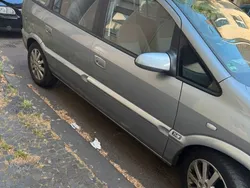 Silber Gebraucht 2004 Opel Zafira Njoy Van / Kleinbus | 1.800 € (Fairer Preis)