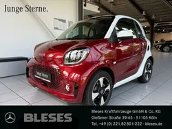 Rot Gebraucht 2023 Smart ForTwo Electric Drive Exclusive Coupé | 15.900 € (Fairer Preis)