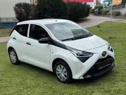Weiß Gebraucht 2020 Toyota Aygo X-play Kleinwagen | 5.599 € (Superpreis)