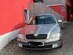 Andere farben Gebraucht 2008 Skoda Octavia Kombi | 2.000 € (Guter Preis)