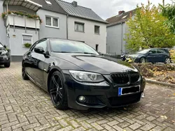 Schwarz Gebraucht 2012 BMW 330 Cabriolet M Sport Cabrio | 16.000 €