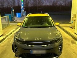 Grau Gebraucht 2023 Kia Stonic SUV | 19.150 € (Fairer Preis)
