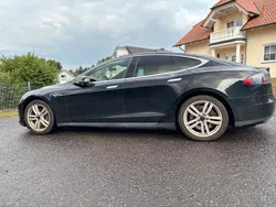Schwarz Gebraucht 2014 Tesla Model S Limousine | 21.500 € (Etwas zu teuer)