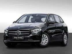 Schwarz Gebraucht 2022 Mercedes B250e Van / Kleinbus | 21.990 € (Superpreis)