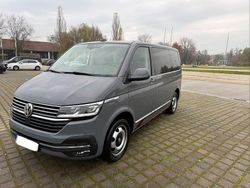 Grau Gebraucht 2022 VW Multivan Van | 42.500 € (Guter Preis)