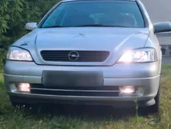 Silber Gebraucht 2002 Opel Astra Kombi | 2.499 € (Teuer)