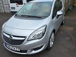 Silber Gebraucht 2016 Opel Meriva Edition Van / Kleinbus | 8.700 € (Fairer Preis)