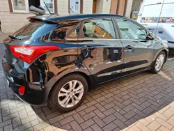 Schwarz Gebraucht 2014 Hyundai i30 Limousine | 5.500 € (Fairer Preis)