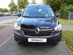 Schwarz Gebraucht 2022 Renault Express Van / Kleinbus | 15.590 € (Fairer Preis)