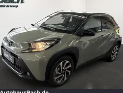 Grün Neu 2025 Toyota Aygo Kleinwagen | 19.990 €
